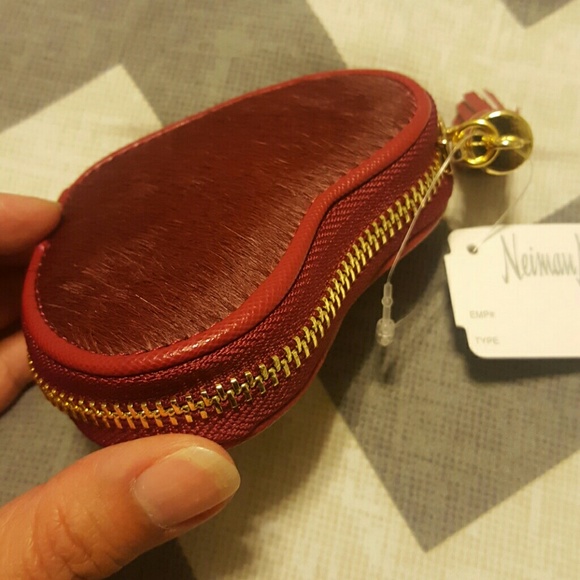Neiman Marcus Coin Purse with a tassel - Picture 2 of 5